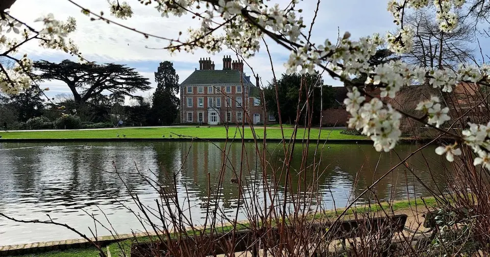 Forty Hall & Myddelton House Gardens