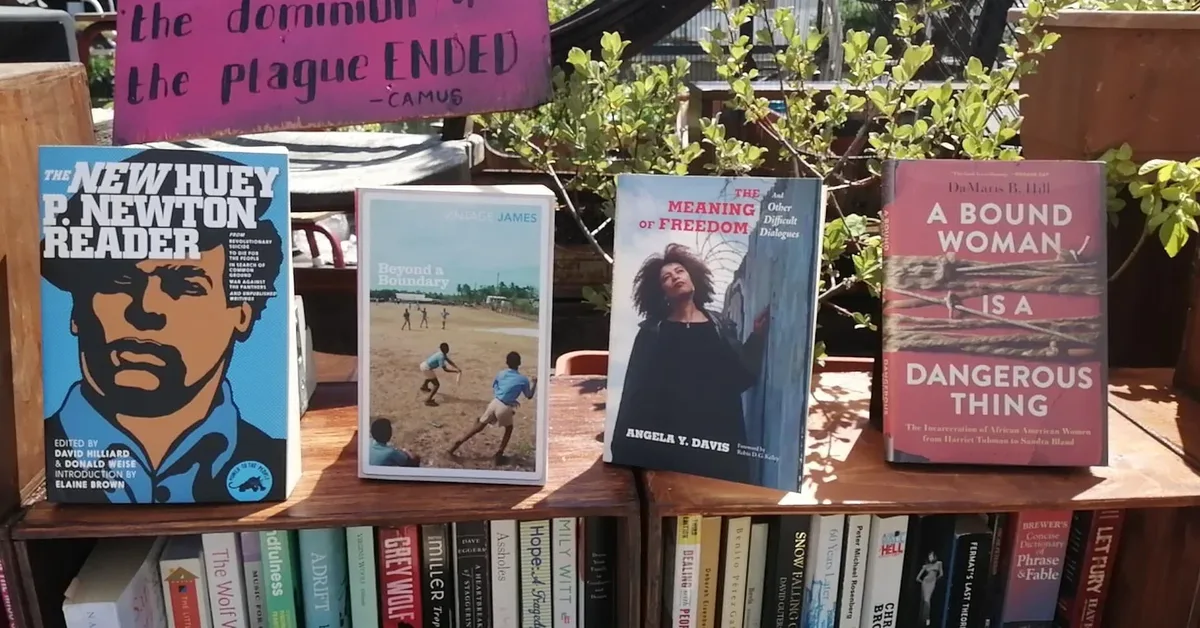 Word on the Water - Floating Bookshop